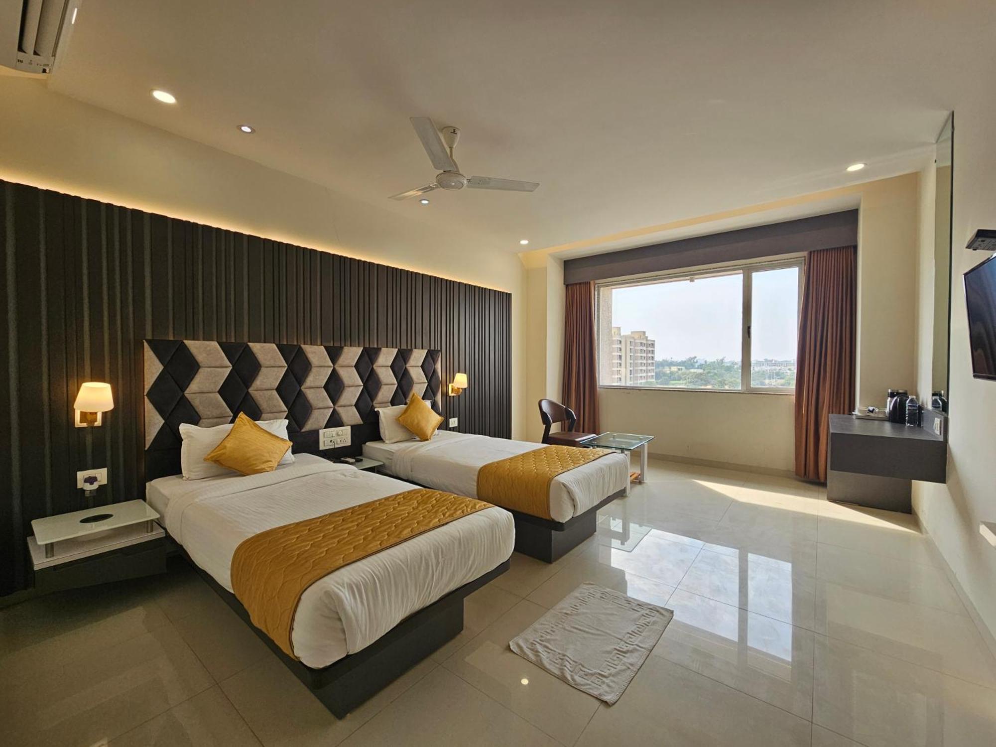 Hotel Grand Darshan Vadodara Exterior photo