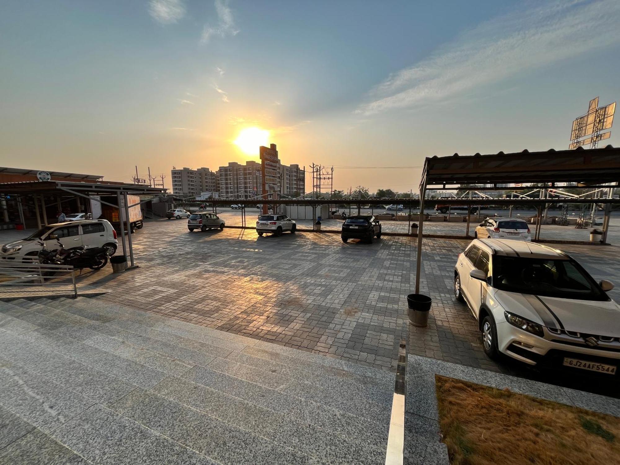Hotel Grand Darshan Vadodara Exterior photo