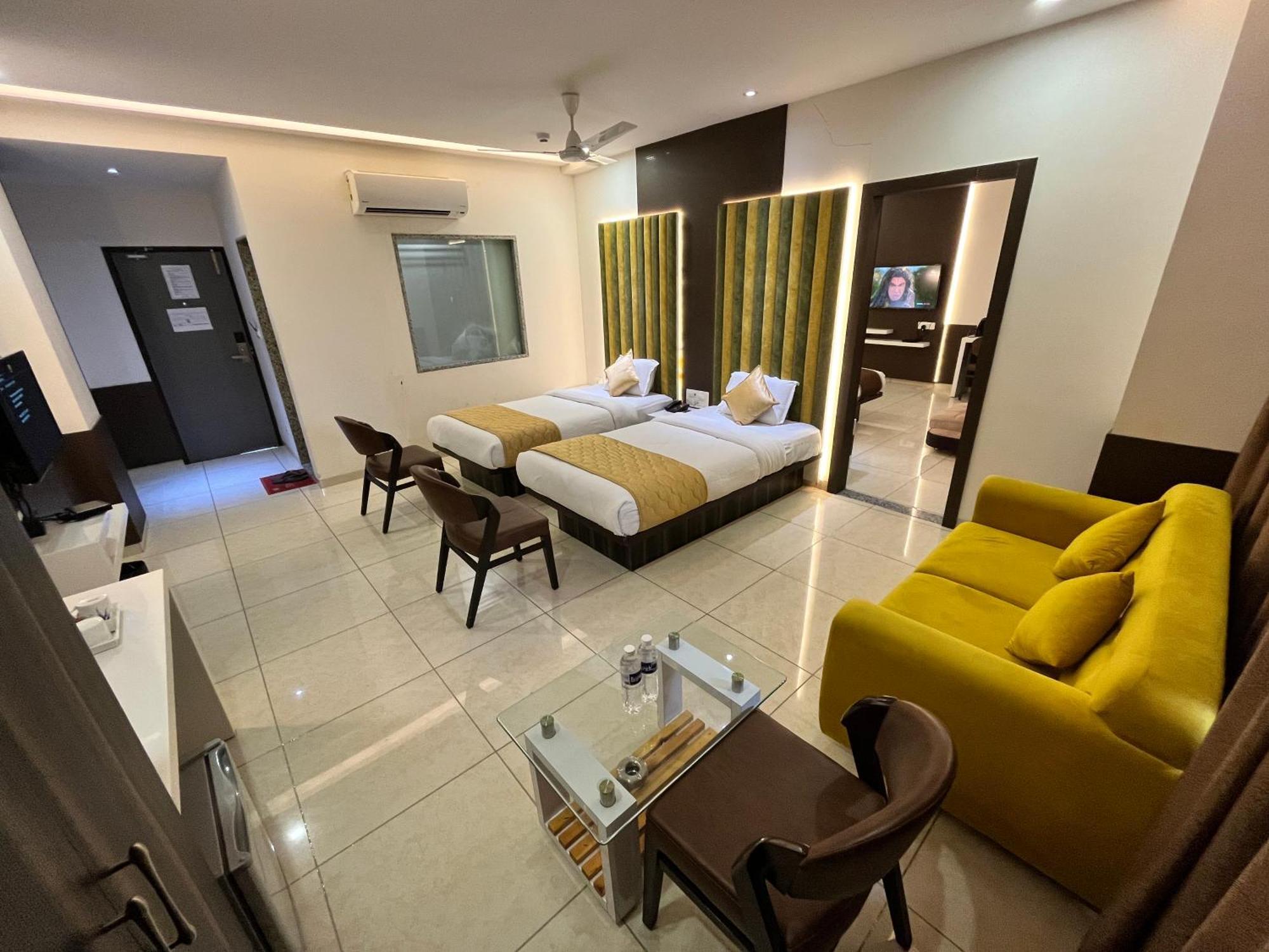 Hotel Grand Darshan Vadodara Exterior photo