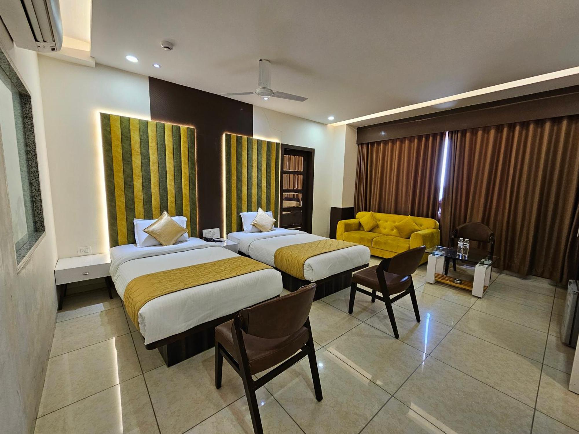 Hotel Grand Darshan Vadodara Exterior photo