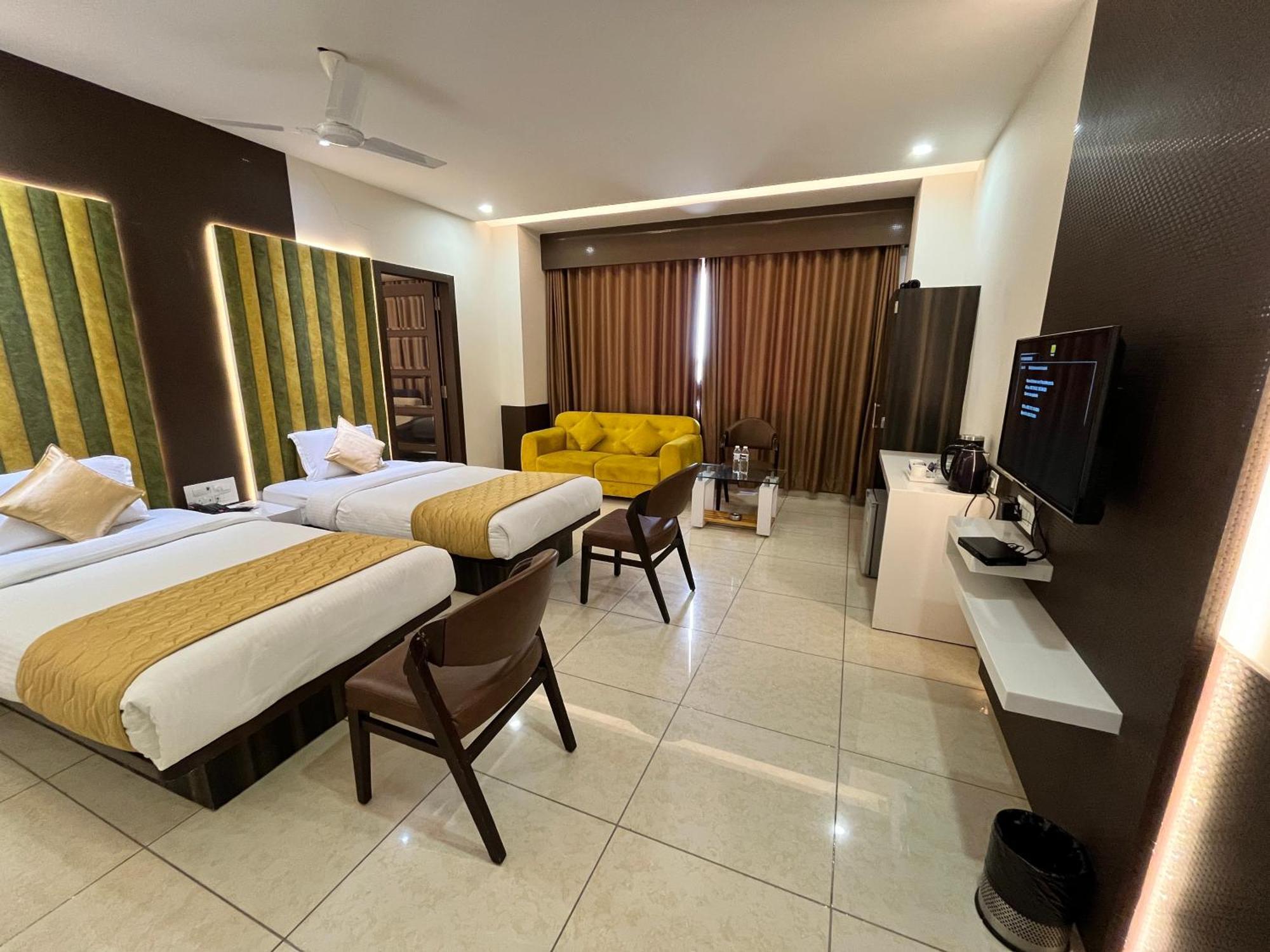 Hotel Grand Darshan Vadodara Exterior photo